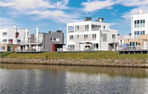  Holiday Home OstseeResort Olpenitz with Hot Tub II  Ольпенитц
